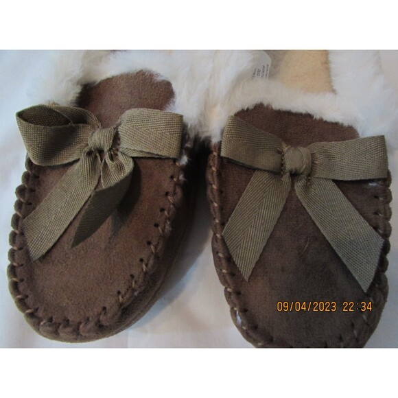 SONOMA GOODS FOR LIFE SIZE M 7-8 WOMEN'S SLIPPERS SHOES NEW BROWN BOW FUZZY - Picture 3 of 6